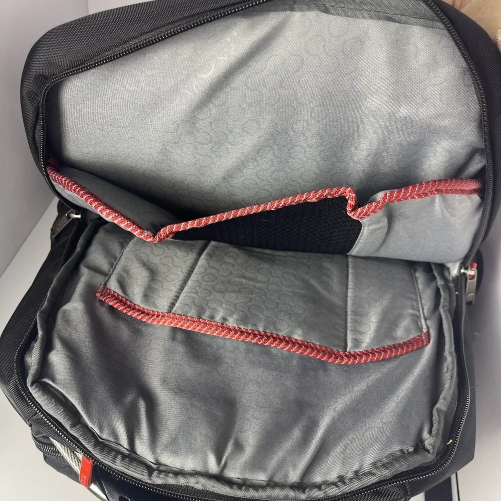 Wenger SwissGear Gray‎ Black Laptop Backpack Travel School Work Bag